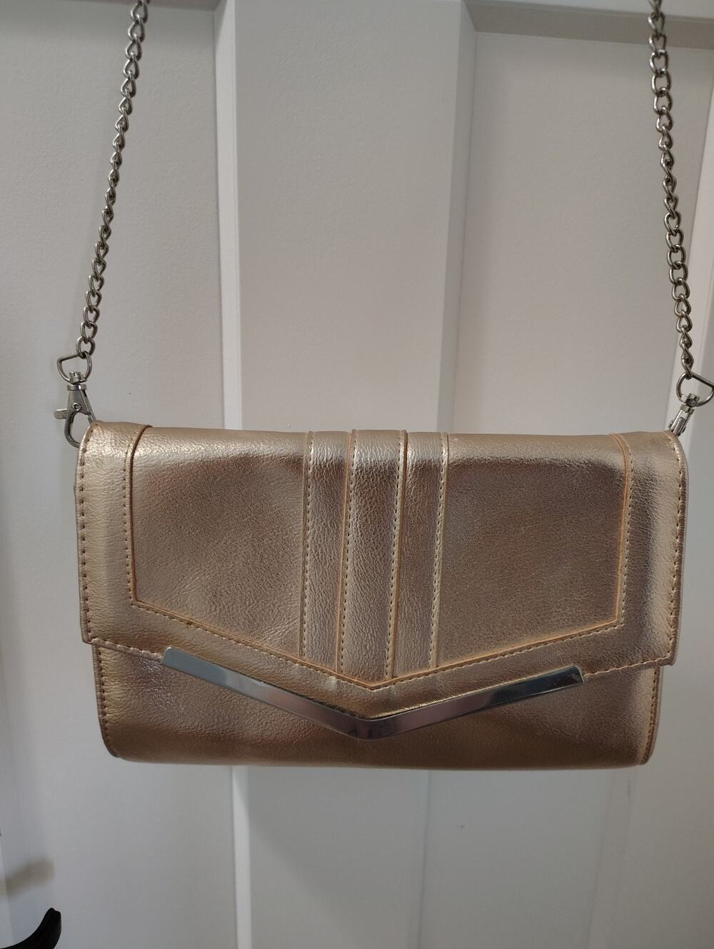 Rampage Rose Metallic Clutch With Silver Strap